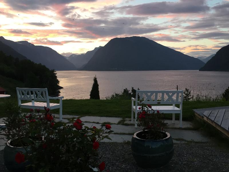 Dragsvik Fjordhotel (Adults Only) Balestrand Εξωτερικό φωτογραφία